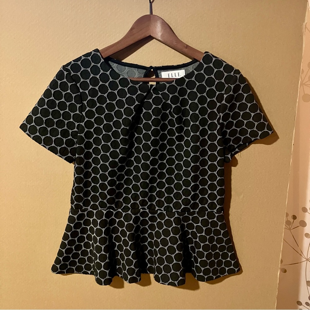 Elle Black and White Flutter Sleeve Peplum Top